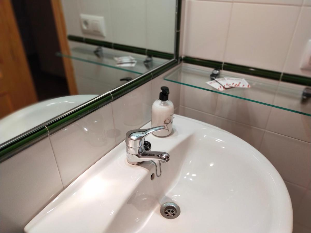 Apartamento Avenida Del Parque Cazorla Esterno foto